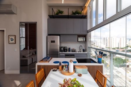 Apartamento à venda com 112m², 2 quartos e 3 vagas Apartamento à venda com 112m², 2 quartos e 3 vagasCozinha