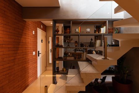Apartamento à venda com 112m², 2 quartos e 3 vagas Apartamento à venda com 112m², 2 quartos e 3 vagasEscada