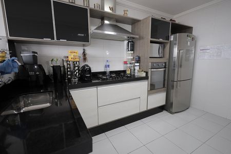 Apartamento à venda com 92m², 3 quartos e 2 vagas Apartamento à venda com 92m², 3 quartos e 2 vagasCozinha