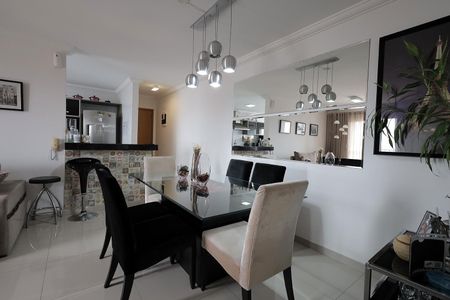 Apartamento à venda com 92m², 3 quartos e 2 vagas Apartamento à venda com 92m², 3 quartos e 2 vagasSala de Jantar