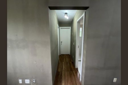 Corredor de apartamento para alugar com 2 quartos, 42m² em Jardim Parque Morumbi, São Paulo