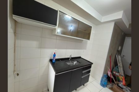 Cozinha de apartamento para alugar com 2 quartos, 42m² em Jardim Parque Morumbi, São Paulo