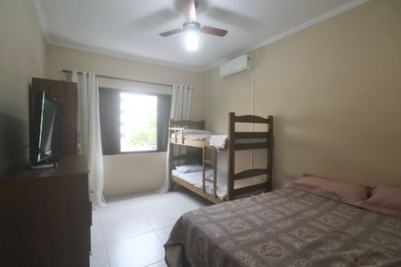 Quarto de apartamento para alugar com 2 quartos, 76m² em Balneario Guarujá, Guarujá