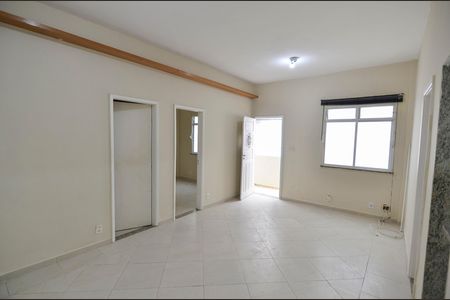 Casa para alugar com 80m², 3 quartos e sem vaga Casa para alugar com 80m², 3 quartos e sem vagaSala