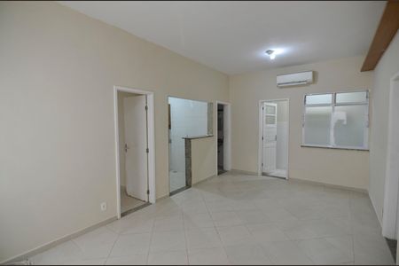 Sala de casa para alugar com 3 quartos, 80m² em Tijuca, Rio de Janeiro