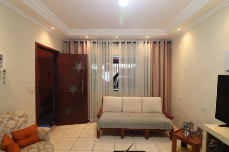 Casa à venda com 180m², 2 quartos e 2 vagasSala 