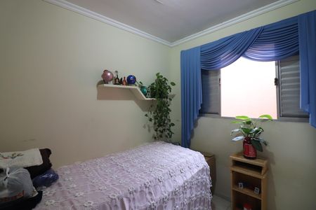Casa à venda com 180m², 2 quartos e 2 vagasQuarto 2