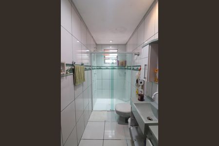 Casa à venda com 180m², 2 quartos e 2 vagasQuarto 3 - Suíte Banheiro 