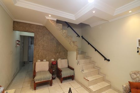 Casa à venda com 180m², 2 quartos e 2 vagasSala 
