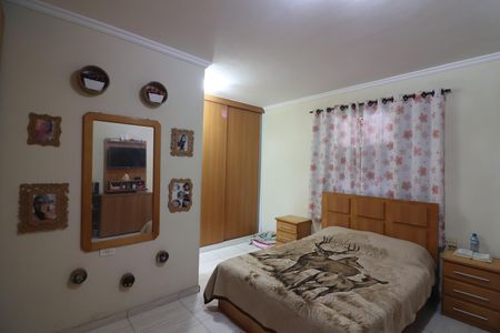 Casa à venda com 180m², 2 quartos e 2 vagasQuarto 3 - Suíte