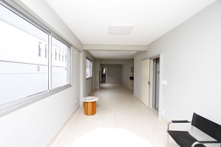 Sala de kitnet/studio para alugar com 1 quarto, 54m² em Santa Lúcia, Belo Horizonte