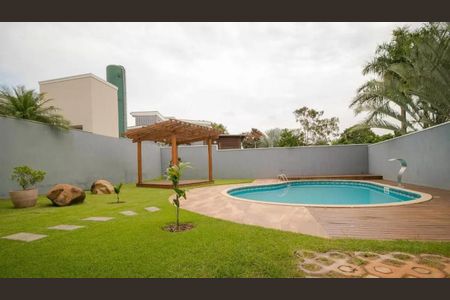 Casa de condomínio à venda com 472m², 3 quartos e 4 vagas Casa de condomínio à venda com 472m², 3 quartos e 4 vagasFoto 05