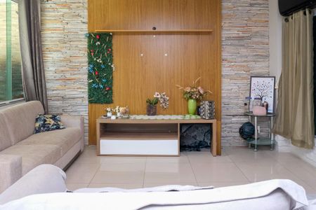Sala de casa para alugar com 3 quartos, 90m² em Vila Anita, Nova Iguaçu