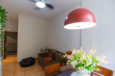 Apartamento para alugar com 59m², 2 quartos e sem vaga