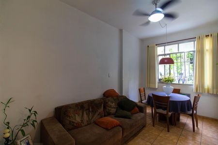 Apartamento para alugar com 59m², 2 quartos e sem vaga