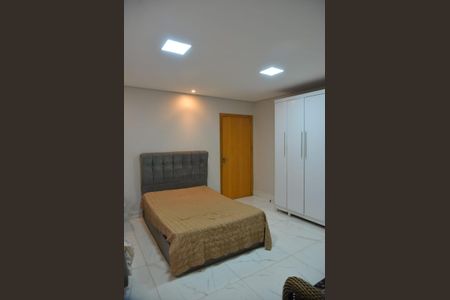 Quarto de casa à venda com 5 quartos, 462m² em Setor Crimeia Oeste, Goiânia
