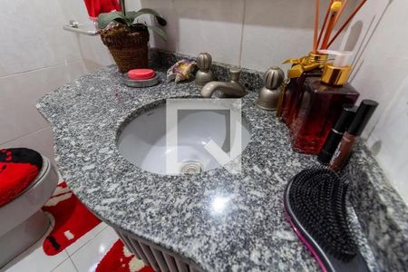 Casa à venda com 200m², 2 quartos e 2 vagasBanheiro