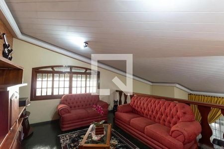 Casa à venda com 200m², 2 quartos e 2 vagasSala