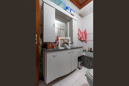 Casa à venda com 200m², 2 quartos e 2 vagasBanheiro