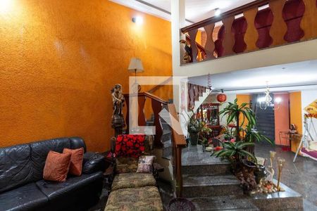 Casa à venda com 200m², 2 quartos e 2 vagasSala