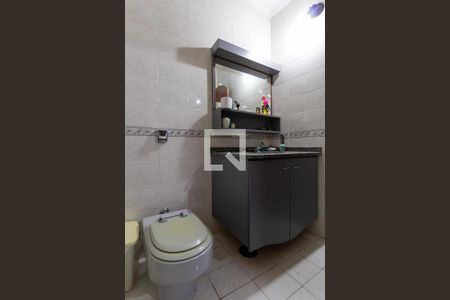 Casa à venda com 200m², 2 quartos e 2 vagasBanheiro