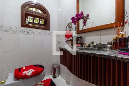 Casa à venda com 200m², 2 quartos e 2 vagasBanheiro