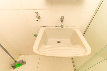 Banheiro de kitnet/studio para alugar com 1 quarto, 40m² em Liberdade, São Paulo