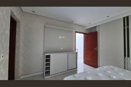 Casa para alugar com 180m², 4 quartos e 4 vagas Casa para alugar com 180m², 4 quartos e 4 vagasSuíte 3