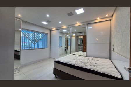 Casa para alugar com 180m², 4 quartos e 4 vagas Casa para alugar com 180m², 4 quartos e 4 vagasSuíte