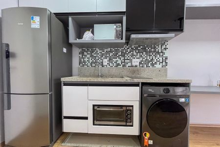 Cozinha de apartamento para alugar com 1 quarto, 28m² em Ipiranga, São Paulo