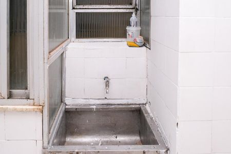Área de serviço de apartamento para alugar com 2 quartos, 60m² em Centro, Nova Iguaçu