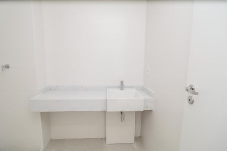 Apartamento à venda com 124m², 3 quartos e 2 vagasBanheiro da Suíte 1