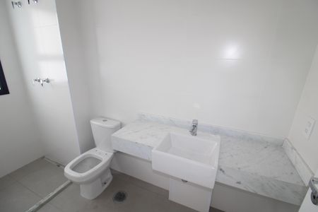 Apartamento à venda com 137m², 3 quartos e 2 vagasQuarto 1 - Banheiro