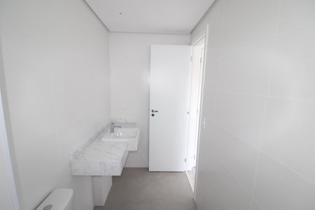 Apartamento à venda com 137m², 3 quartos e 2 vagasQuarto 1 - Banheiro
