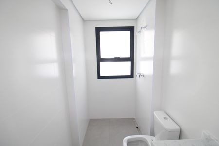 Apartamento à venda com 137m², 3 quartos e 2 vagasQuarto 2 - Banheiro