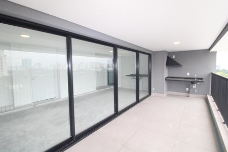 Apartamento à venda com 117m², 3 quartos e 2 vagasSala / Cozinha - Varanda