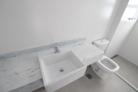 Apartamento à venda com 119m², 3 quartos e 2 vagasQuarto 2 - Banheiro