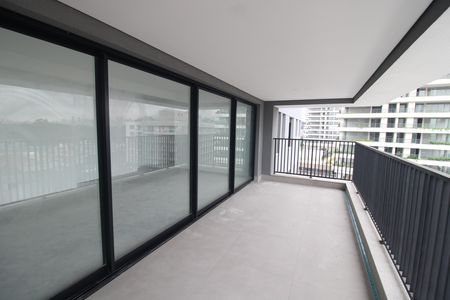 Apartamento à venda com 119m², 3 quartos e 2 vagasSala / Cozinha - Varanda