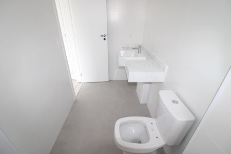 Apartamento à venda com 117m², 3 quartos e 2 vagasQuarto 2 - Banheiro