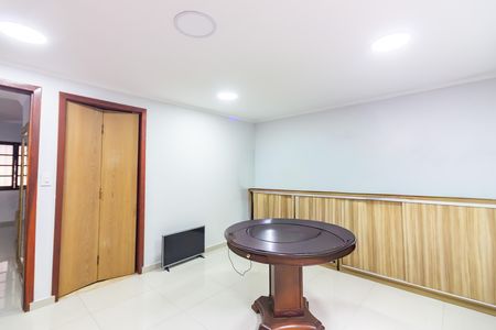 Casa à venda com 234m², 4 quartos e 2 vagasSuíte 