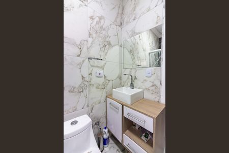 Casa à venda com 234m², 4 quartos e 2 vagasBanheiro 2