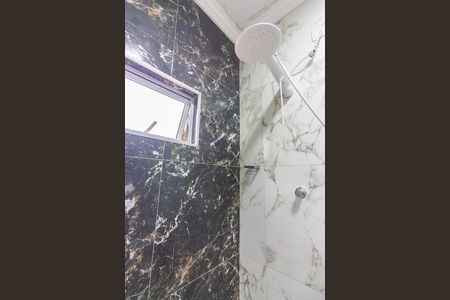 Casa à venda com 234m², 4 quartos e 2 vagasBanheiro 2