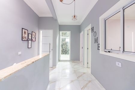 Casa à venda com 234m², 4 quartos e 2 vagasCorredor