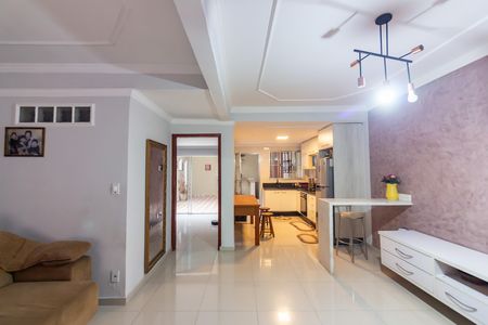 Casa à venda com 234m², 4 quartos e 2 vagasSala 
