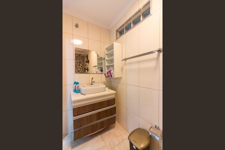 Casa à venda com 234m², 4 quartos e 2 vagasBanheiro 1