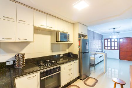 Casa à venda com 234m², 4 quartos e 2 vagasCozinha 