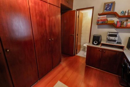 Apartamento à venda com 187m², 4 quartos e 3 vagas Apartamento à venda com 187m², 4 quartos e 3 vagasSuíte 1
