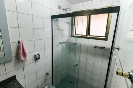 Apartamento à venda com 187m², 4 quartos e 3 vagas Apartamento à venda com 187m², 4 quartos e 3 vagasBanheiro da Suíte 2