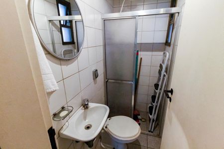 Apartamento à venda com 187m², 4 quartos e 3 vagas Apartamento à venda com 187m², 4 quartos e 3 vagasBanheiro de serviço