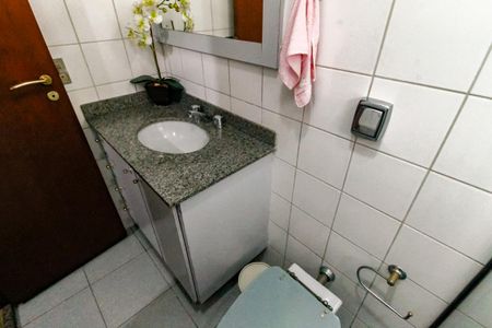 Apartamento à venda com 187m², 4 quartos e 3 vagas Apartamento à venda com 187m², 4 quartos e 3 vagasBanheiro da Suíte 2